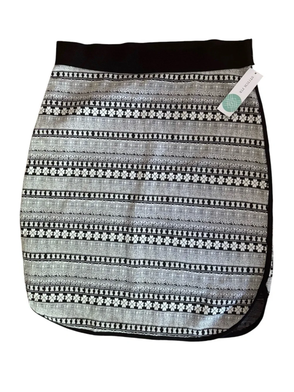 Gilli Black and White Patterned Elastic Waist Skirt L Coastal Boho Neutral